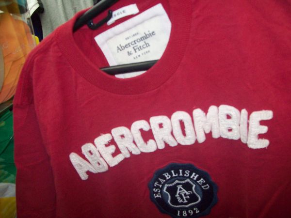 Camiseta Abercrombie & Fitch e Hollister